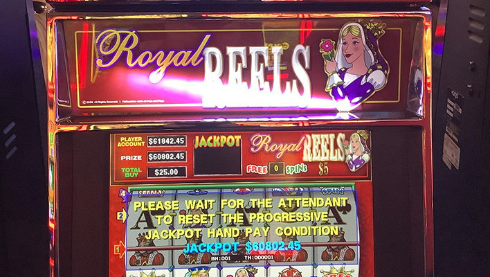 Royal Reels Jackpot at Seminole Classic Casino