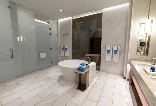 Messi Legendary Suite bathroom interior