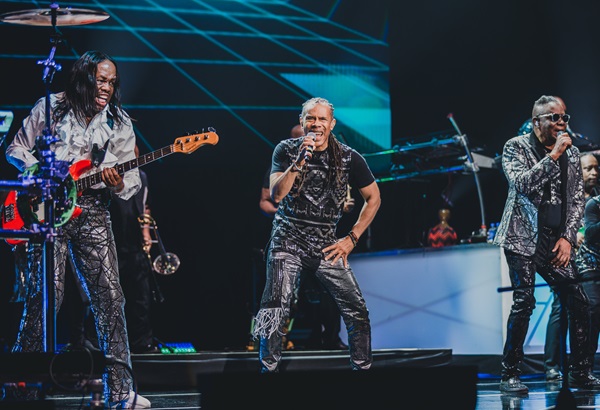 ent_photo_earthwindandfire