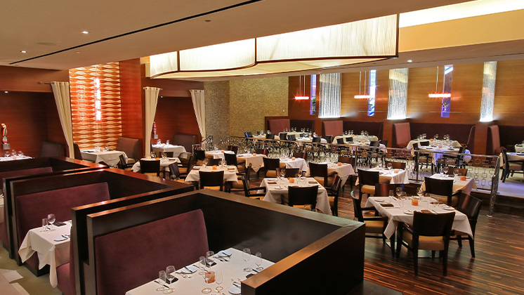 Council Oak Steaks & Seafood at Seminole Hard Rock Hotel & Casino Tampa