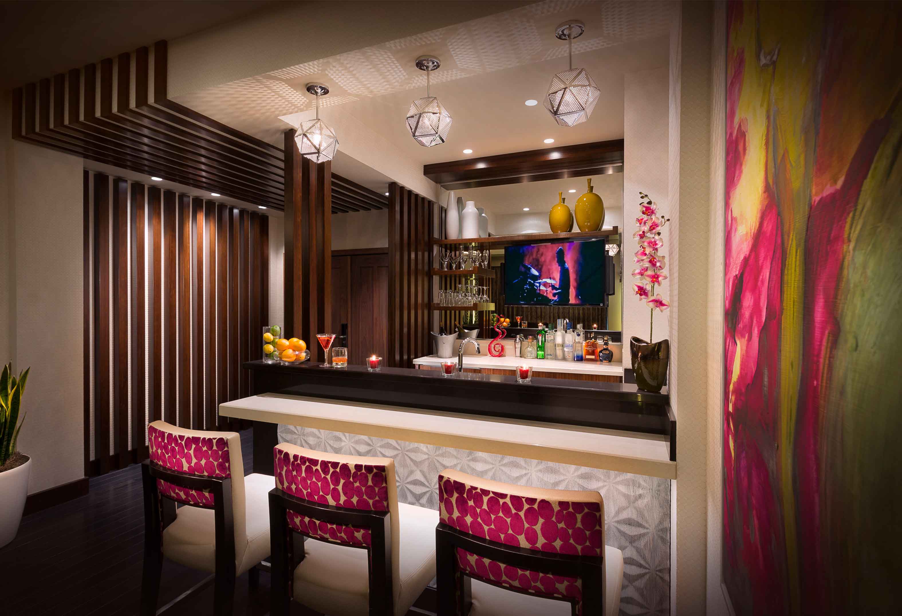 Premium wet bar in West Tower Grand Suite at Seminole Hard Rock Hotel & Casino Tampa